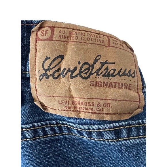 Levi Strauss Signature Jeans Woman's 24W Medium bootcut - Picture 4 of 6